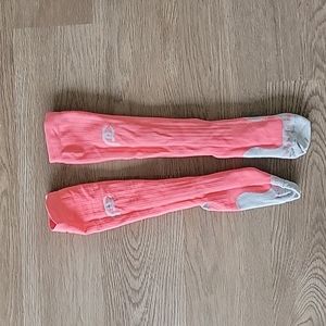 Pro Compression pink compression running socks knee high SM/MD